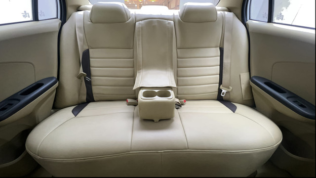 Second-hand 2015 Honda Amaze S i-VTEC for sale in Hyderabad-31