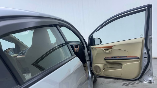 Second-hand 2015 Honda Amaze S i-VTEC for sale in Hyderabad-16