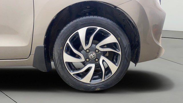 Second-hand 2019 Toyota Glanza V for sale in Gulbarga-24