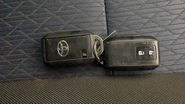 Second-hand 2019 Toyota Glanza V for sale in Gulbarga-21