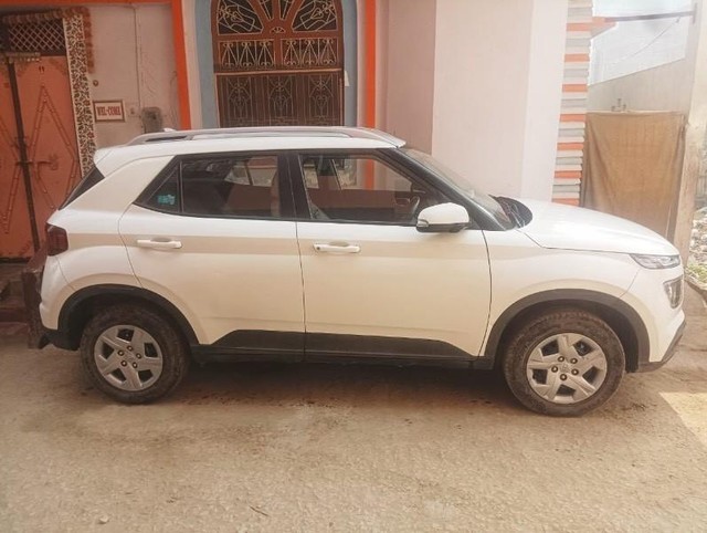 Hyundai Venue S Plus Second-hand 2021 Hyundai Venue S Plus for sale in Siwan-2