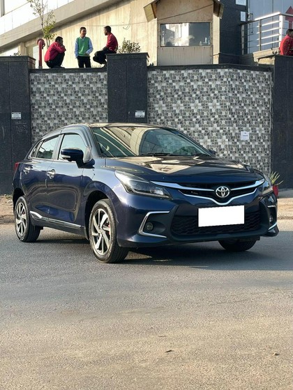 Second-hand 2024 Toyota Glanza V for sale in New Delhi