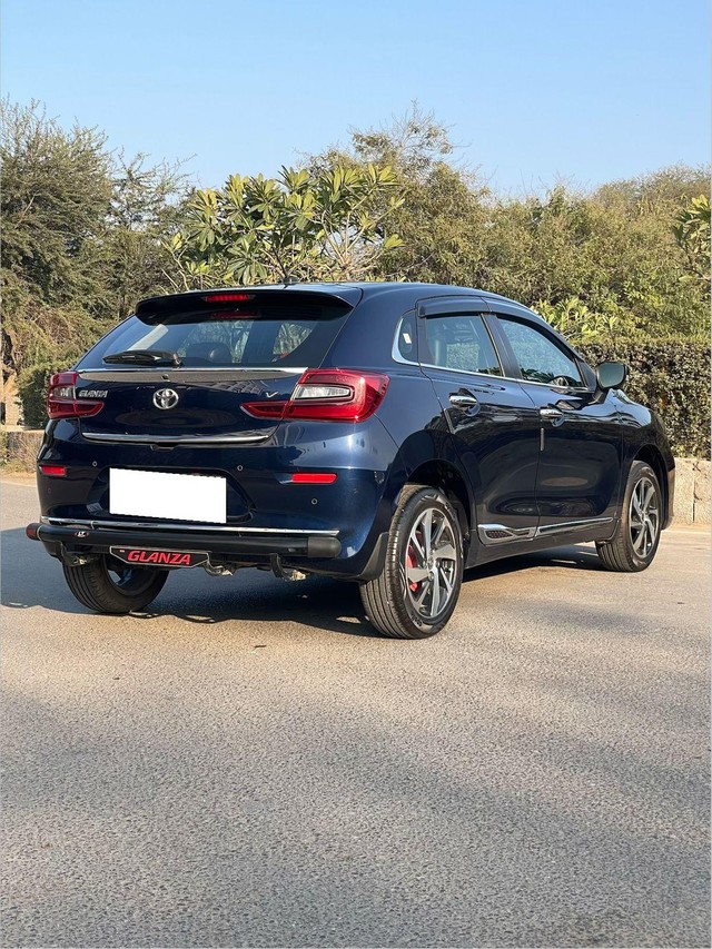 Second-hand 2024 Toyota Glanza V for sale in New Delhi-9