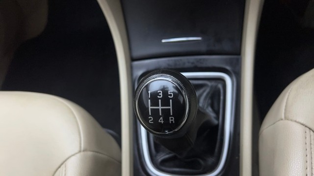 Second-hand 2020 Maruti Ciaz 1.4 Alpha for sale in Ghaziabad-12