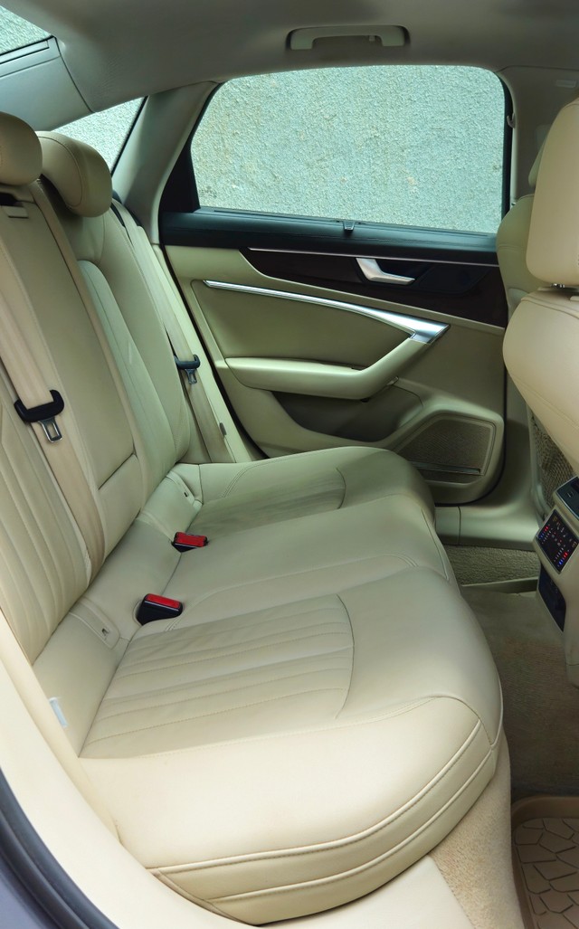 Second-hand 2021 Audi A6 45 TFSI Technology WO Matrix BSVI for sale in Mumbai-12