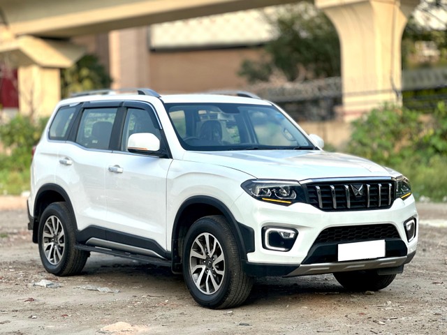 Second-hand 2024 Mahindra Scorpio N Z8L 6 Str AT 2023-2025 for sale in New Delhi-8