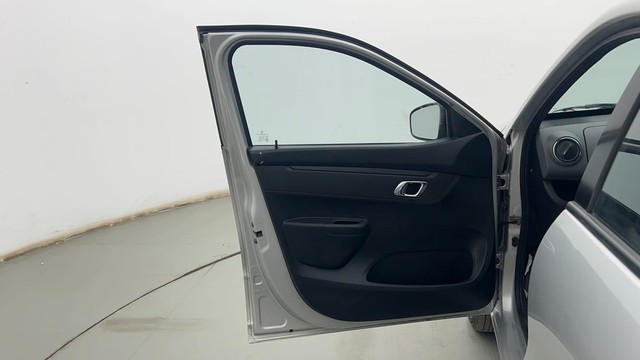 Second-hand 2018 Renault KWID 1.0 RXT AMT Opt for sale in Kolkata-29