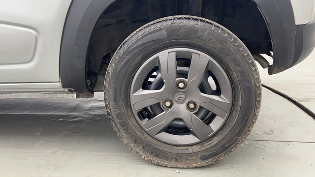 Second-hand 2018 Renault KWID 1.0 RXT AMT Opt for sale in Kolkata-19