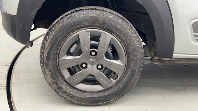 Second-hand 2018 Renault KWID 1.0 RXT AMT Opt for sale in Kolkata-18