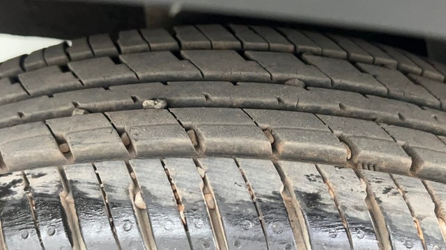 Second-hand 2018 Renault KWID 1.0 RXT AMT Opt for sale in Kolkata-35