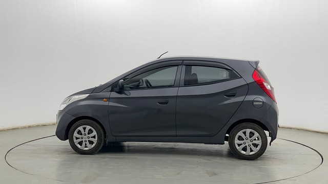 Second-hand 2017 Hyundai EON Magna for sale in Kolkata-6