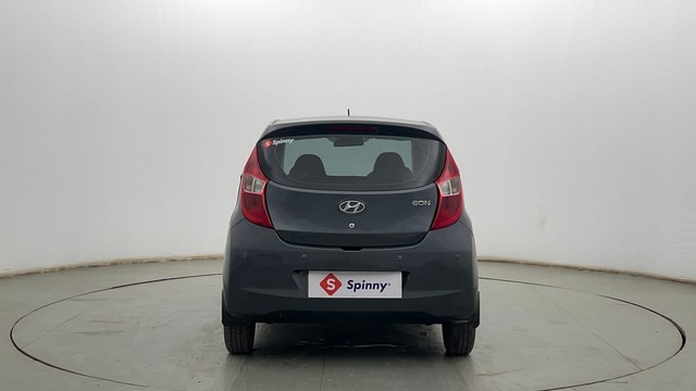 Second-hand 2017 Hyundai EON Magna for sale in Kolkata-4