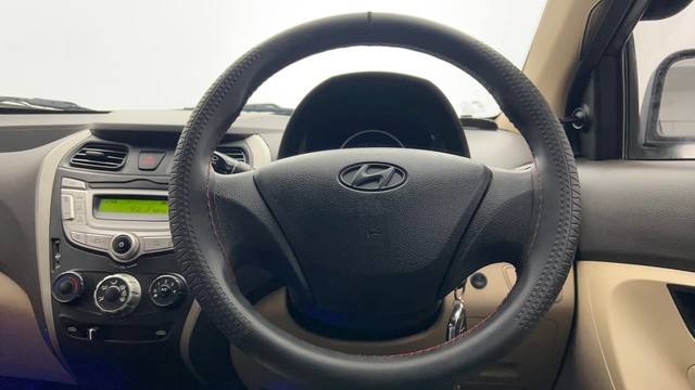 Second-hand 2017 Hyundai EON Magna for sale in Kolkata-33