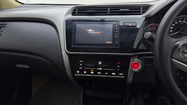 Second-hand 2021 Honda City 1.5 V MT Exclusive for sale in Gurgaon-25