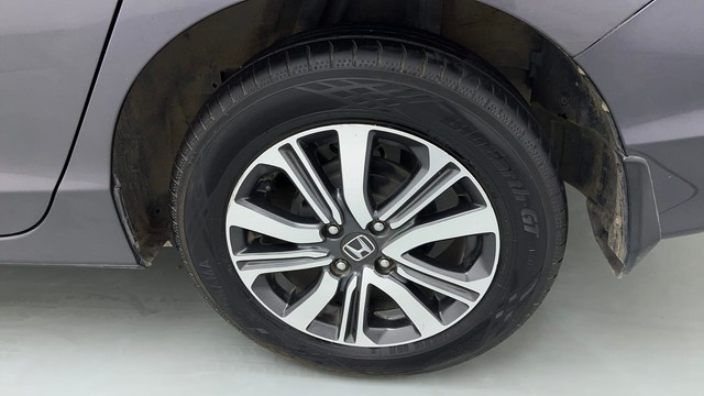 Second-hand 2021 Honda City 1.5 V MT Exclusive for sale in Gurgaon-19