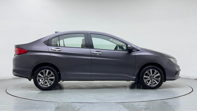 Second-hand 2021 Honda City 1.5 V MT Exclusive for sale in Gurgaon-2