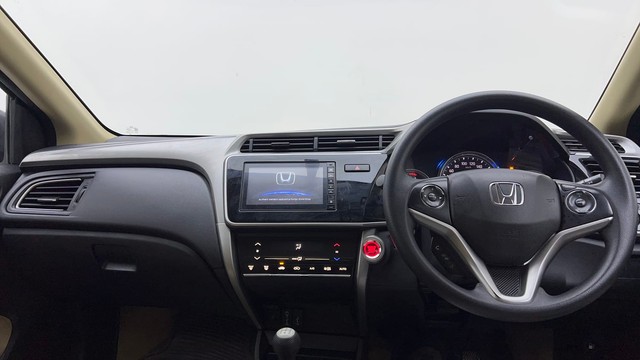 Second-hand 2021 Honda City 1.5 V MT Exclusive for sale in Gurgaon-11