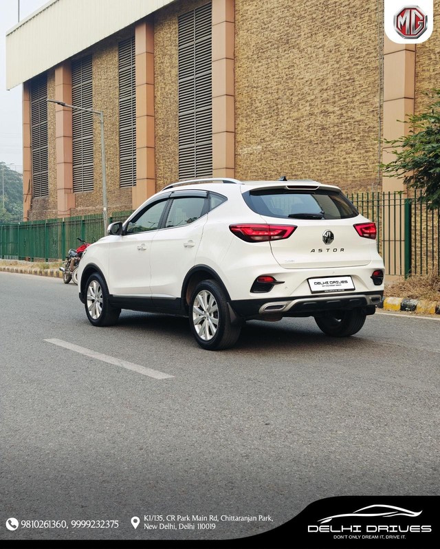 Second-hand 2023 MG Astor Smart CVT for sale in New Delhi-14