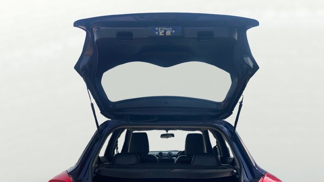 Second-hand 2019 Maruti Swift VXI AMT for sale in Gulbarga-20