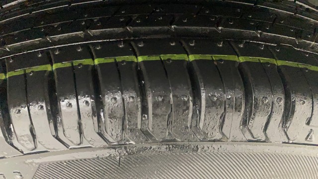 Second-hand 2019 Maruti Swift VXI AMT for sale in Gulbarga-31