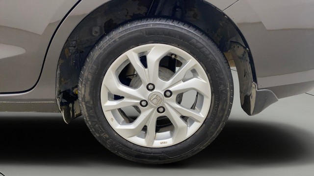 Second-hand 2021 Honda Amaze VX CVT Petrol for sale in Gulbarga-27