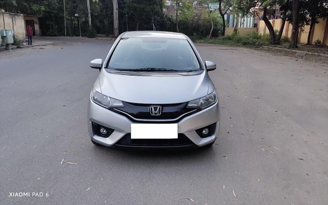 Second-hand 2017 Honda Jazz 1.2 SV i VTEC for sale in New Delhi-12