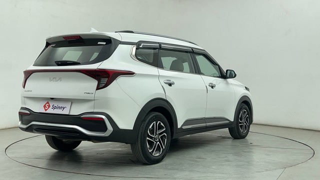 Second-hand 2022 Kia Carens Luxury Plus DCT 6 STR for sale in Chennai-3