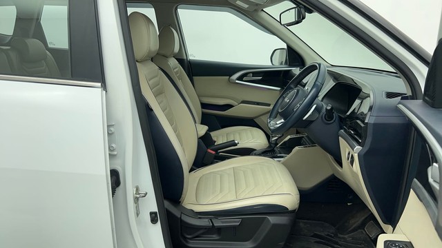 Second-hand 2022 Kia Carens Luxury Plus DCT 6 STR for sale in Chennai-15