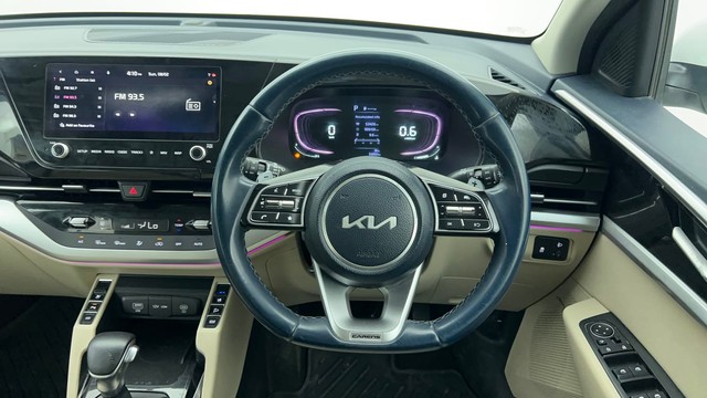 Second-hand 2022 Kia Carens Luxury Plus DCT 6 STR for sale in Chennai-29