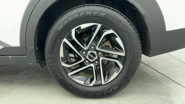 Second-hand 2022 Kia Carens Luxury Plus DCT 6 STR for sale in Chennai-19