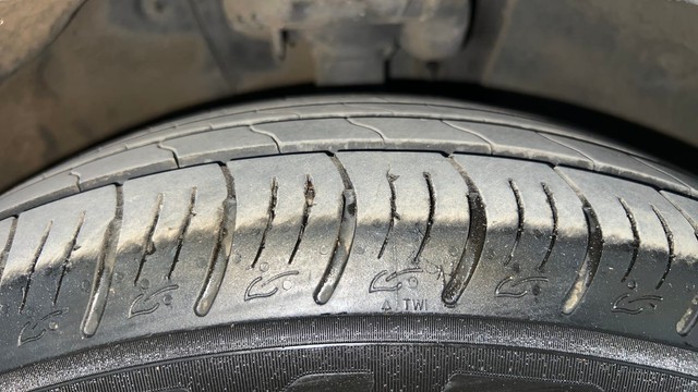 Second-hand 2022 Kia Carens Luxury Plus DCT 6 STR for sale in Chennai-37