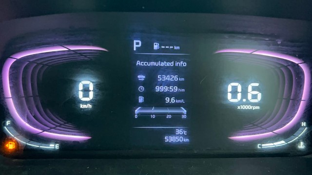 Second-hand 2022 Kia Carens Luxury Plus DCT 6 STR for sale in Chennai-13