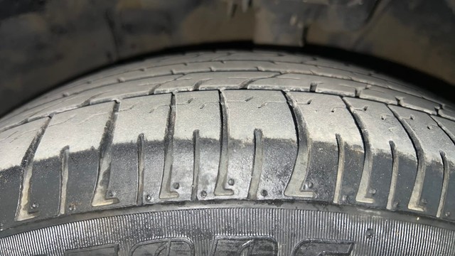 Second-hand 2022 Kia Carens Luxury Plus DCT 6 STR for sale in Chennai-35