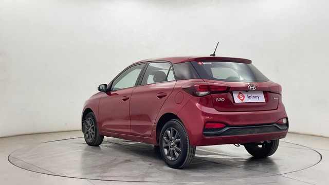 Second-hand 2018 Hyundai i20 Petrol CVT Asta for sale in Chennai-5
