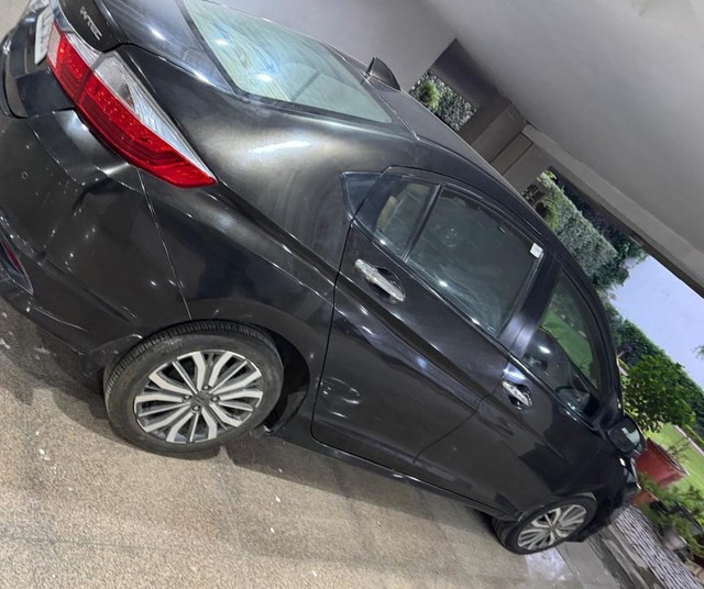 Second-hand 2019 Honda City i-VTEC CVT VX for sale in New Delhi-7