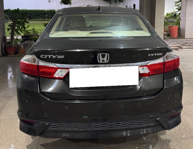 Second-hand 2019 Honda City i-VTEC CVT VX for sale in New Delhi-2