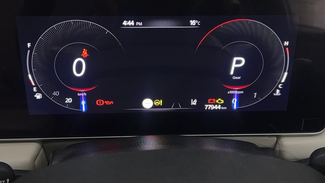 Second-hand 2022 Mahindra XUV700 AX7 Diesel AT Luxury Pack BSVI for sale in Chandigarh-13