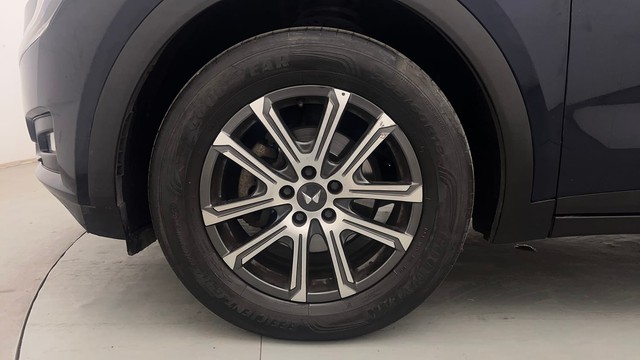 Second-hand 2022 Mahindra XUV700 AX7 Diesel AT Luxury Pack BSVI for sale in Chandigarh-20