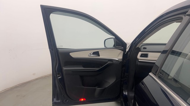 Second-hand 2022 Mahindra XUV700 AX7 Diesel AT Luxury Pack BSVI for sale in Chandigarh-34