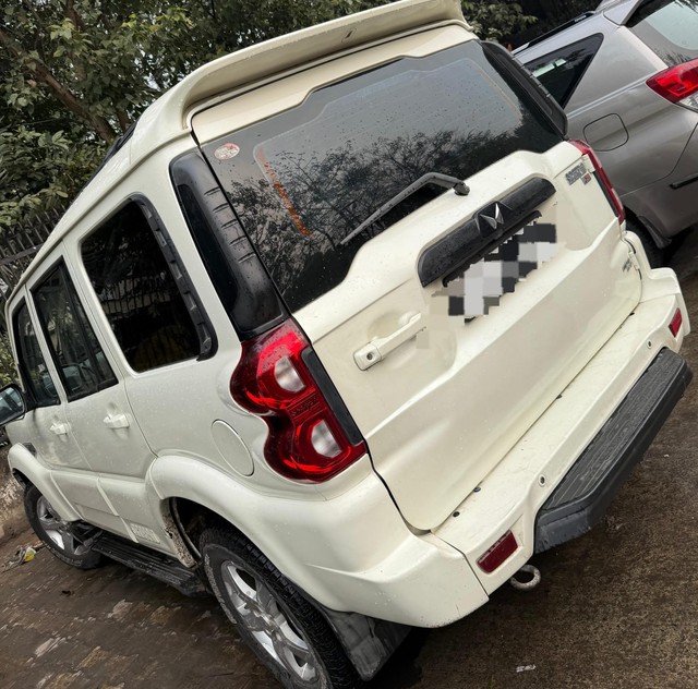 Second-hand 2018 Mahindra Scorpio S11 BSIV for sale in New Delhi-6