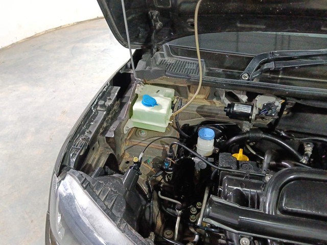 Second-hand 2016 Renault KWID RXT for sale in Kochi-37