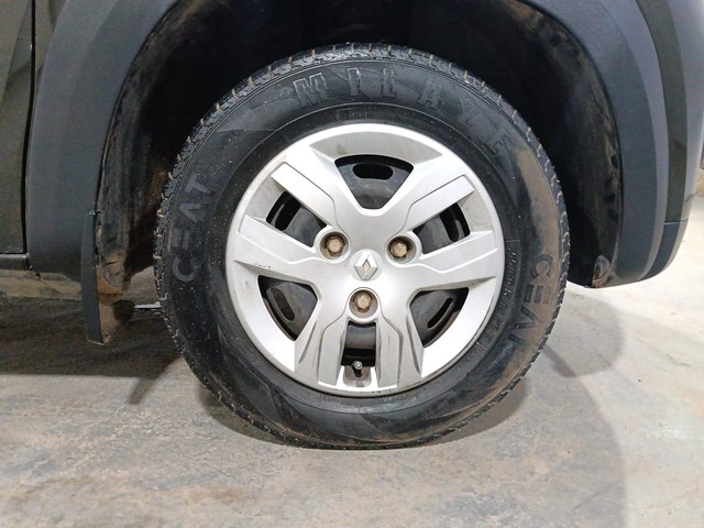 Second-hand 2016 Renault KWID RXT for sale in Kochi-17