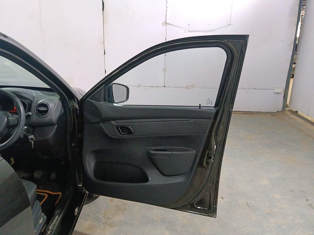 Second-hand 2016 Renault KWID RXT for sale in Kochi-16