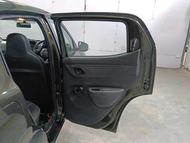 Second-hand 2016 Renault KWID RXT for sale in Kochi-36