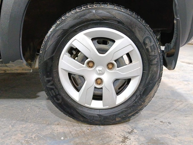 Second-hand 2016 Renault KWID RXT for sale in Kochi-19