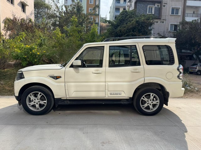 Second-hand 2017 Mahindra Scorpio Intelli Hybrid S6 Plus for sale in Hyderabad-3
