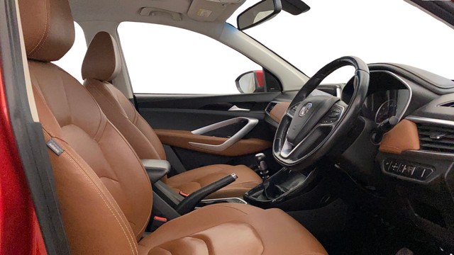 Second-hand 2021 MG Hector Plus Select Diesel MT 7 STR for sale in Gurgaon-15