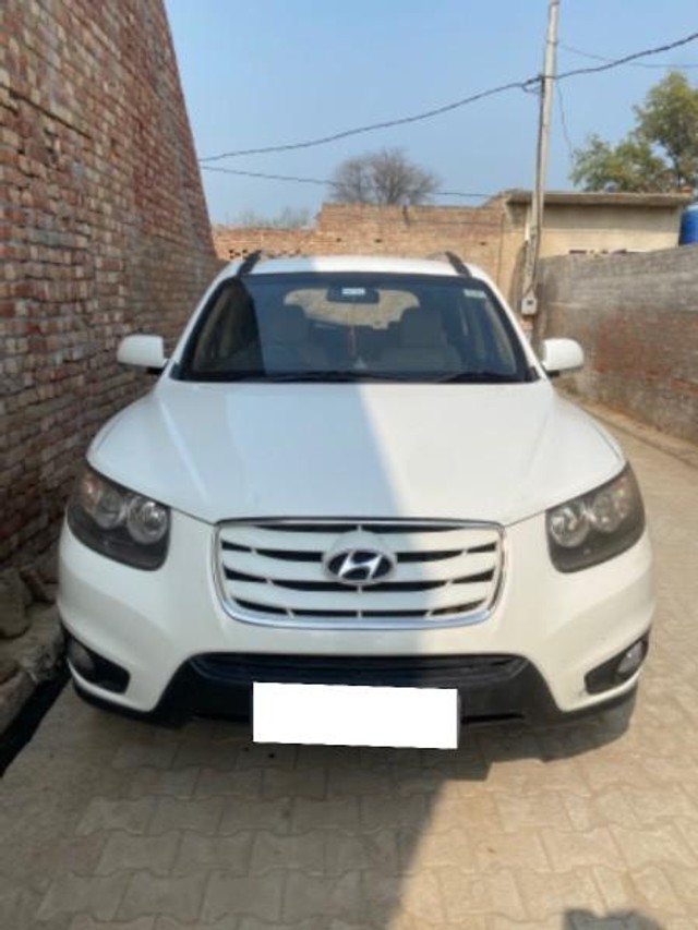 Second-hand 2010 Hyundai Santa Fe 4X2 for sale in Fatehabad-1