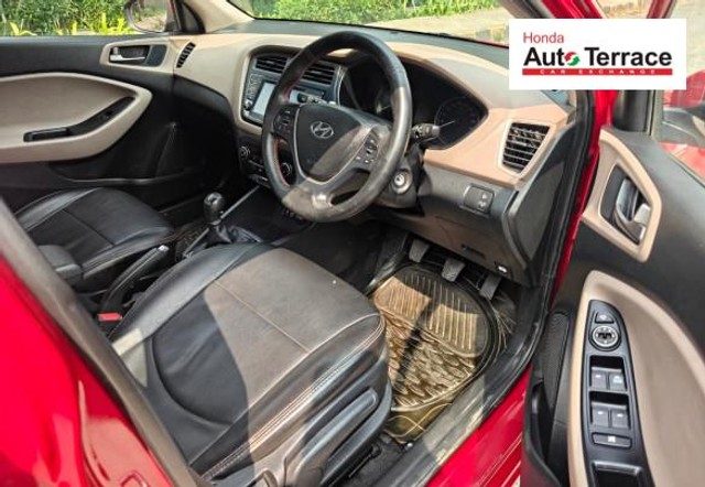 Hyundai i20 Asta 1.2 Second-hand 2017 Hyundai i20 Asta 1.2 for sale in Mumbai-4