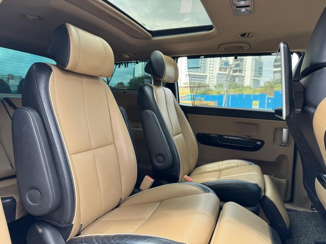 Second-hand 2020 Kia Carnival Limousine for sale in Hyderabad-8